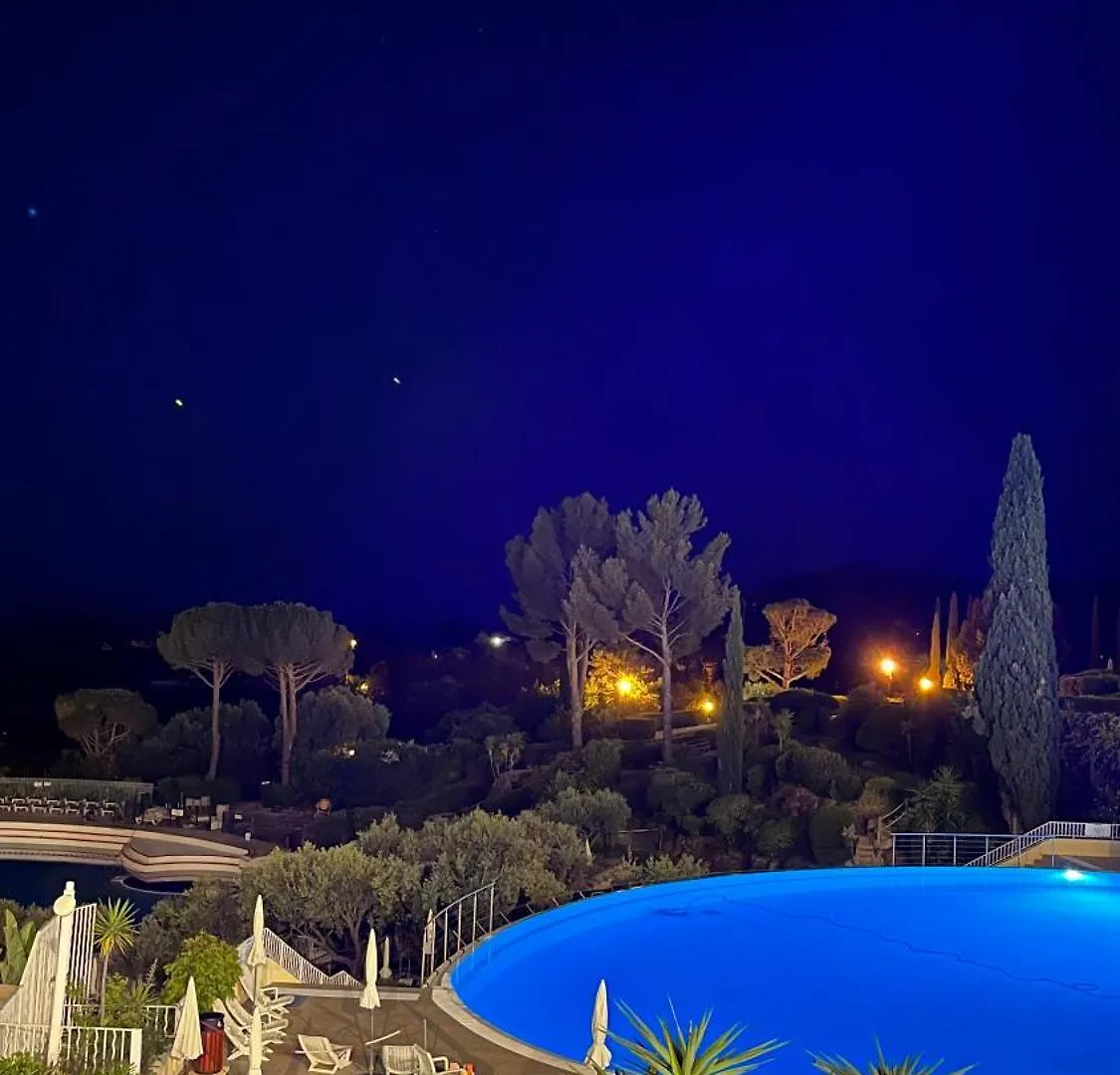 Nature Et Decouvertes Cap Med Piscines Decouvertes Chauffees Saint-Raphael
